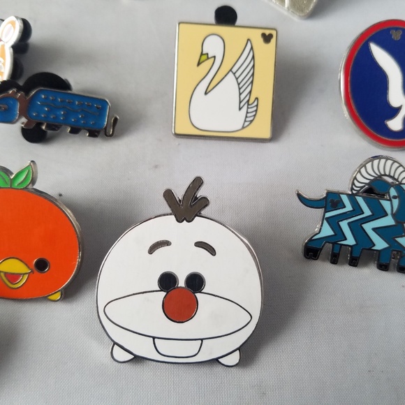 Disney Trading Pins Official Animals Lot of 16 - Picture 6 of 8